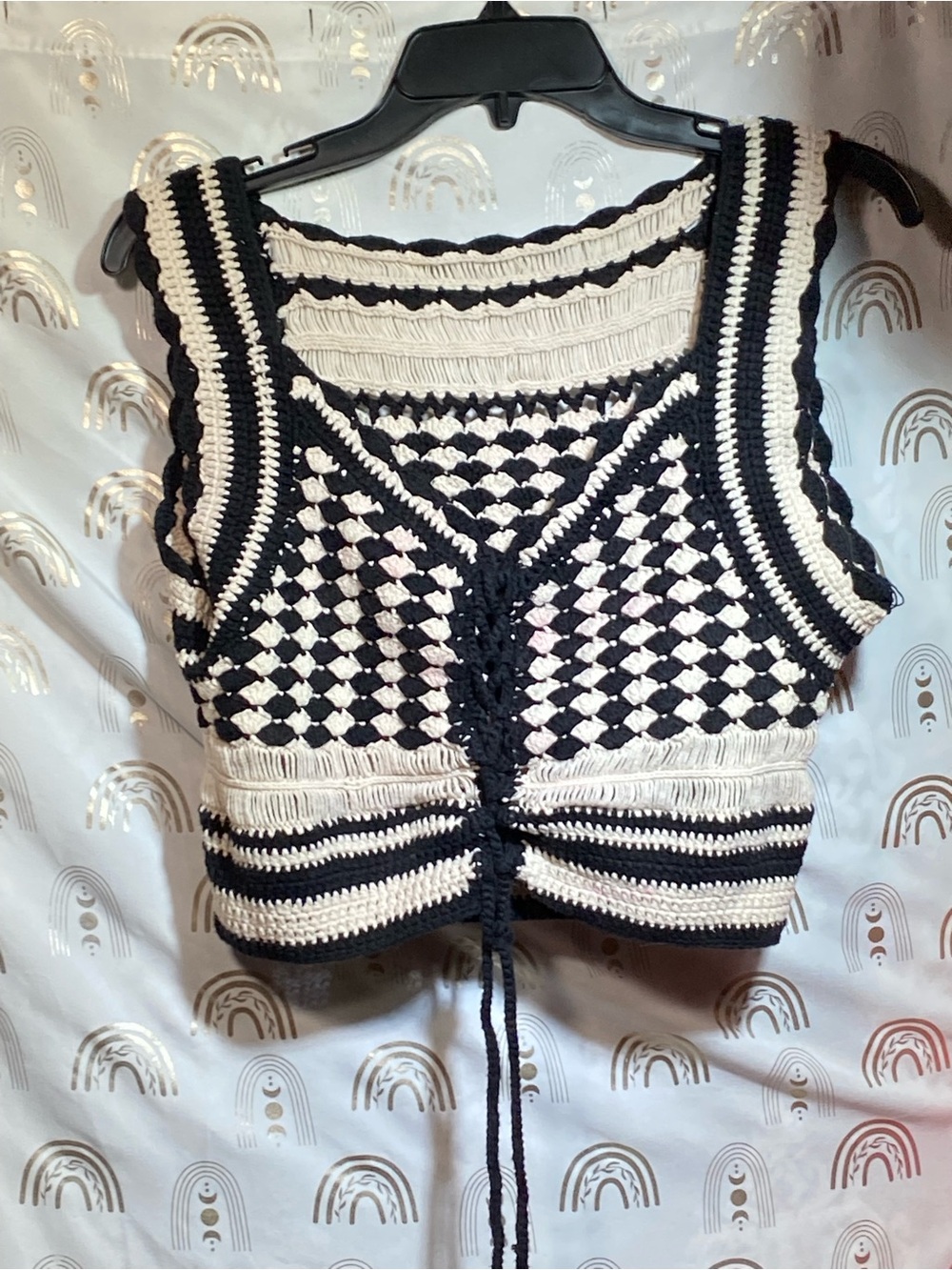 Forever 21 Black and Cream Crochet Cropped Tank